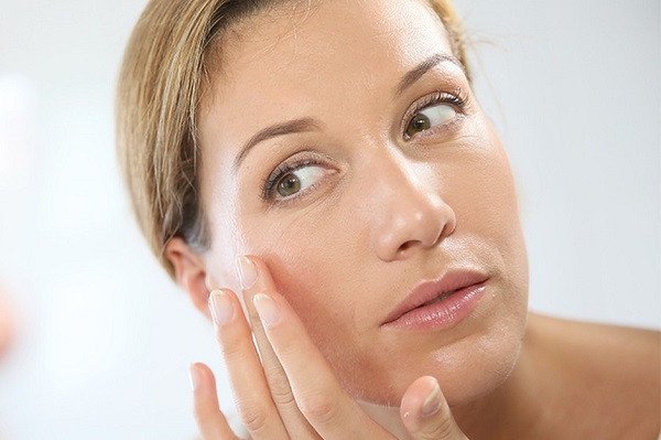 Bakuchiol giúp kiểm soát dầu và ngăn ngừa mụn