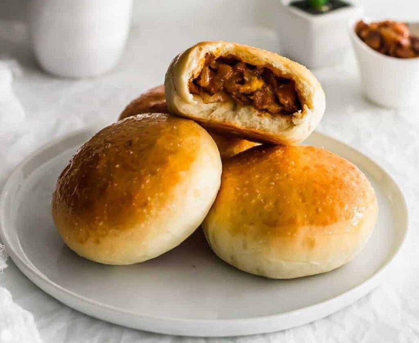 Bánh bao nướng chín vàng trong nồi chiên không dầu