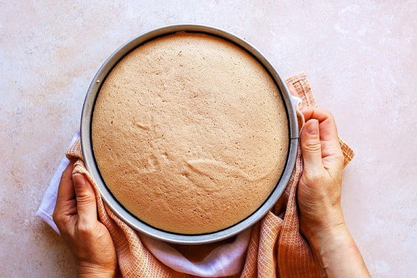 bánh bông lan nướng bằng lò vi sóng mềm xốp