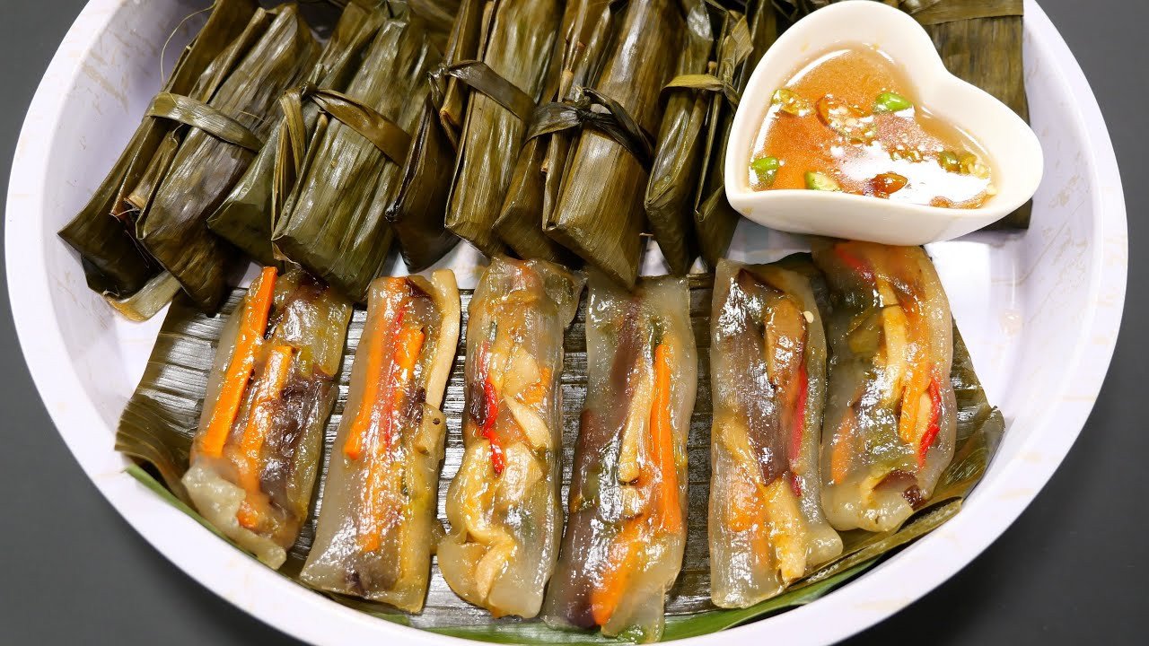 Bánh bột lọc chay với nhân nấm và đậu hũ thơm ngon