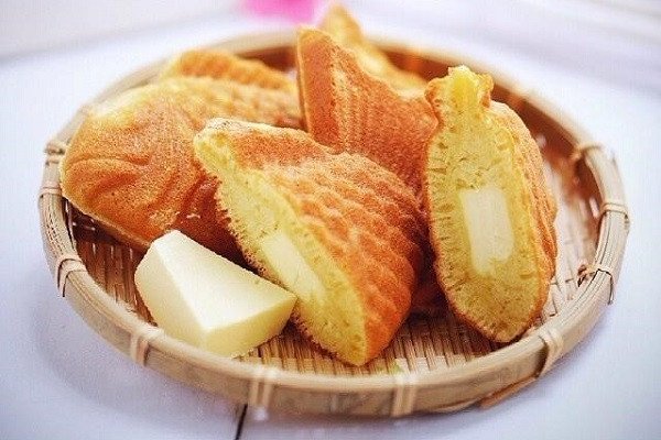 Cách Làm Bánh Cá Nướng Taiyaki Chuẩn Vị Nhật Bản Tại Nhà Bánh cá Taiyaki với nhiều loại nhân ngọt và mặn hấp dẫn