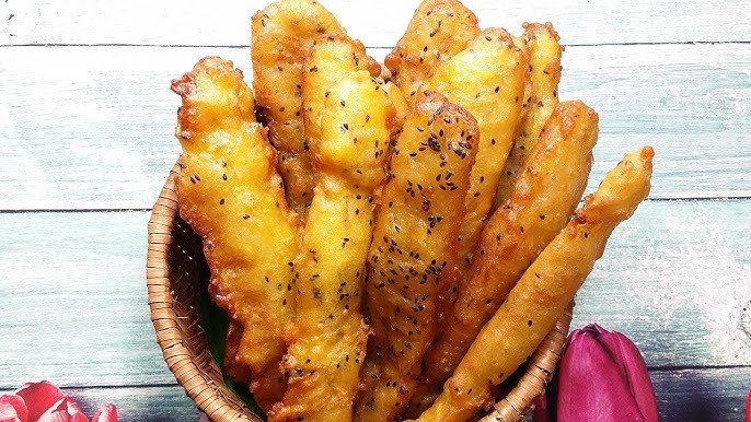 Bánh chuối khoai lang chiên vàng giòn với bột chiên giòn