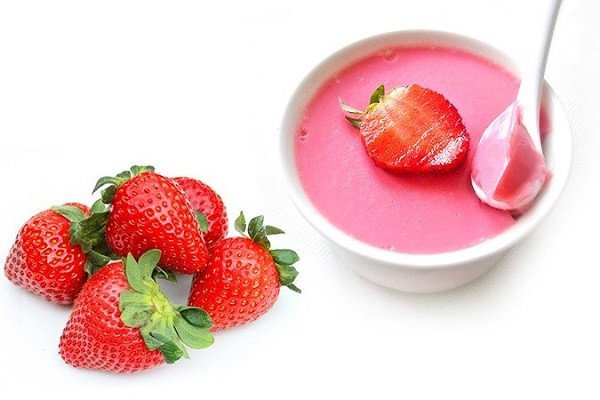 Bánh flan dâu tây ngọt ngào, món tráng miệng hấp dẫn