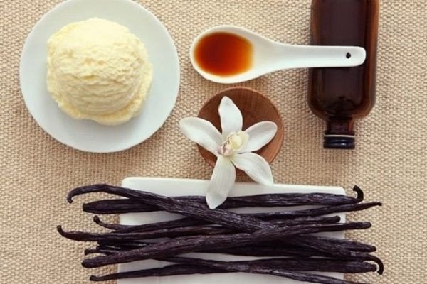 Bánh Flan lá dứa thành phẩm với màu xanh dịu mắt và độ mịn hoàn hảo