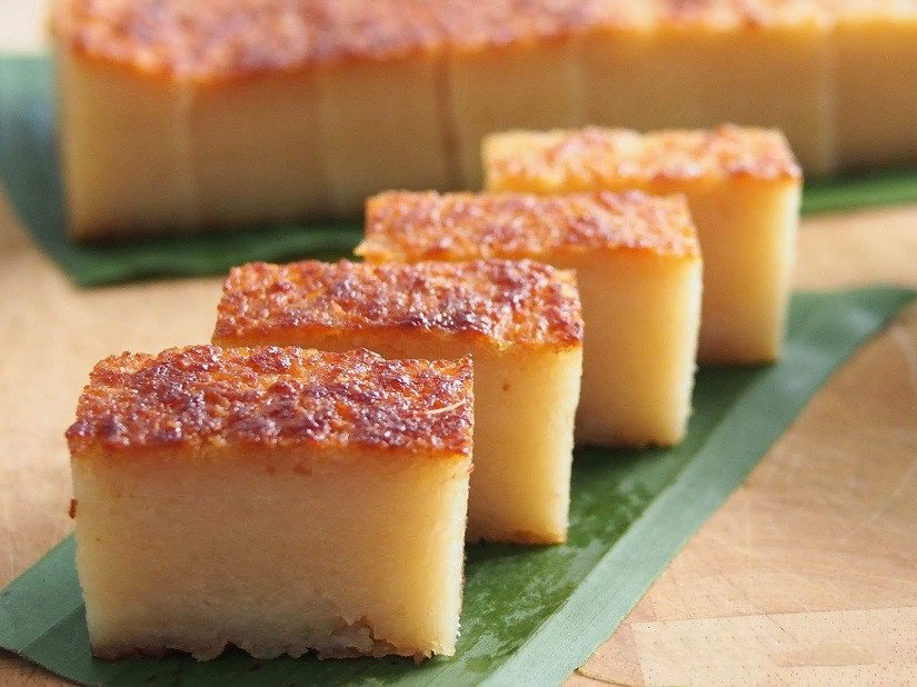 Bánh khoai mì nướng vàng ươm thành phẩm từ nồi chiên không dầu