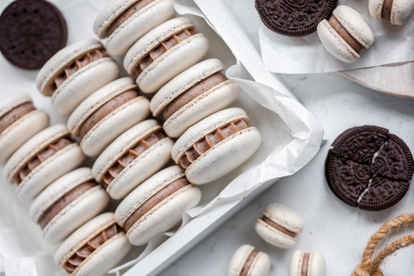 Bánh Macaron nhân kem Oreo béo ngậy