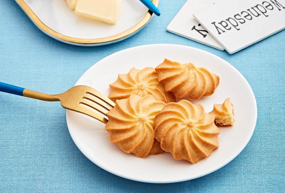 Bánh quy bơ vàng ươm làm bằng nồi chiên không dầu