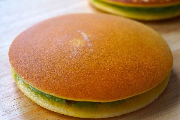Bánh rán Doremon nhân trà xanh thơm ngon