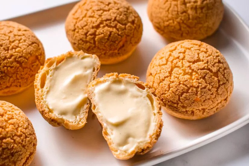 Bánh su kem vỏ giòn rụm, thơm lừng vừa ra lò từ nồi chiên không dầu