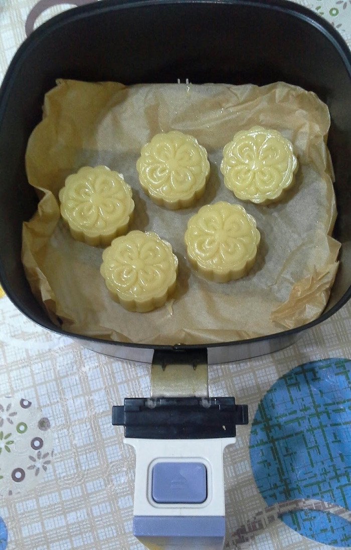 Bánh trung thu nướng nồi chiên không dầu vỏ mềm nhân ngọt