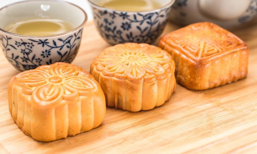Bánh trung thu truyền thống nướng bằng nồi chiên