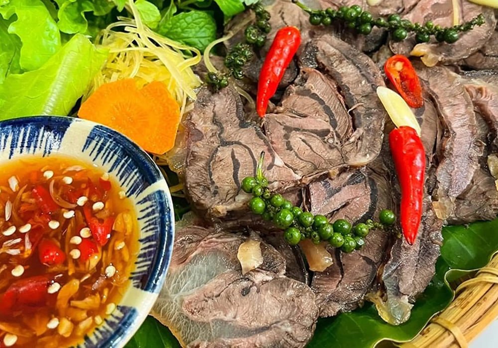 Bắp bò ngâm giấm chua ngọt với tỏi ớt