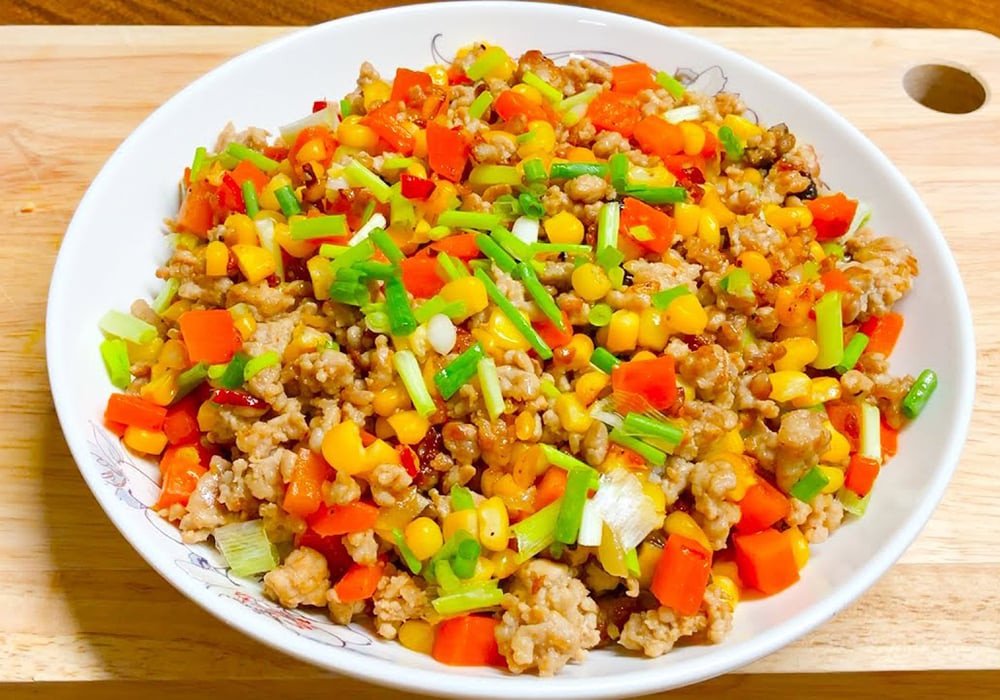 Bắp xào thịt băm béo ngậy, món ăn vặt hoặc món phụ