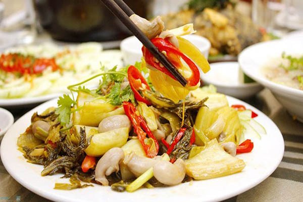 Bí Quyết Làm Sạch Bao Tử Cá Basa Chuẩn "Ngon" Tại Nhà Bát bao tử cá basa nấu dưa chua nóng hổi, thanh mát, đầy đủ gia vị