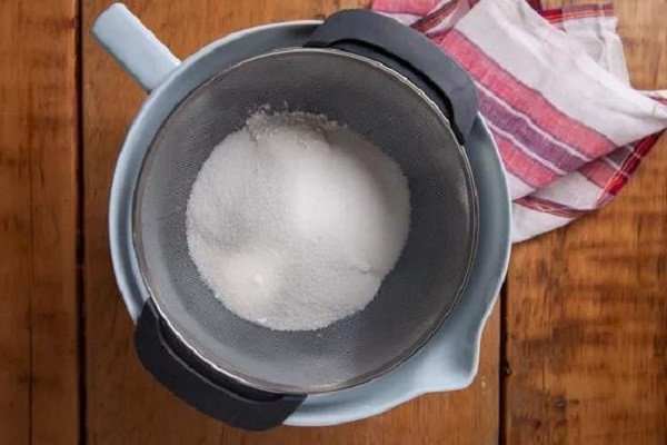 Bát bột được rây mịn