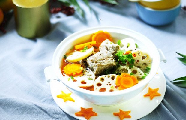Bát canh củ sen hầm sườn non giàu giá trị dinh dưỡng