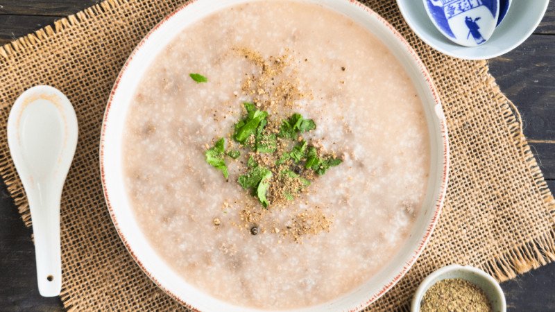 Bát cháo thịt băm thơm ngon, dinh dưỡng sẵn sàng thưởng thức