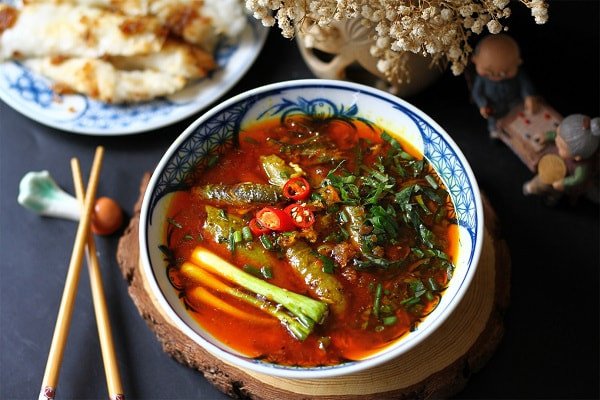 Bát súp lươn nóng hổi thơm ngon bổ dưỡng
