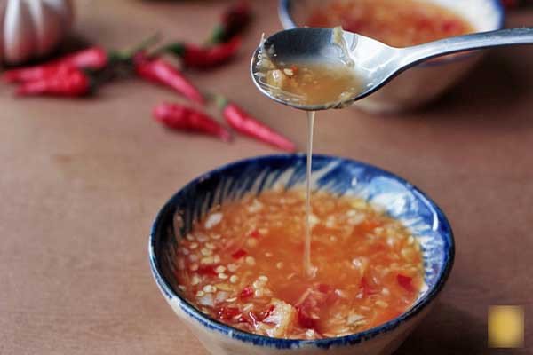 Bí quyết pha chế nước chấm ốc luộc đậm đà chuẩn vị