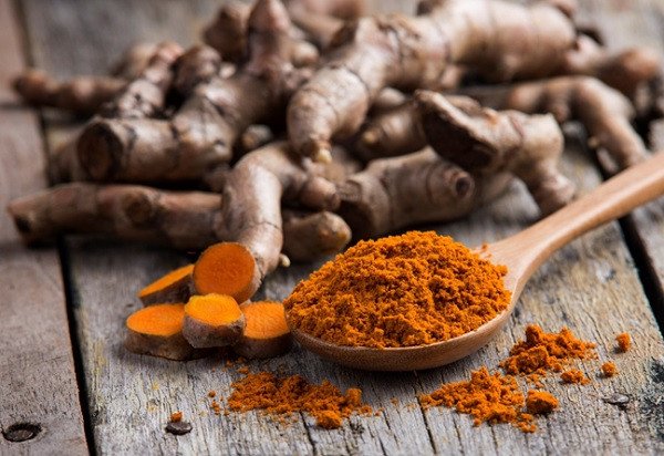 Bột nghệ vàng giúp kích thích hệ thống miễn dịch