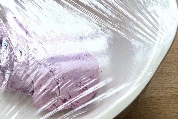 Bột vỏ bánh trung thu khoai lang tím sau khi ủ