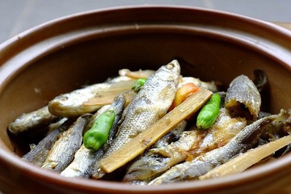Cá linh kho mía vừa ngọt vừa béo, món ngon cho bữa cơm nhà