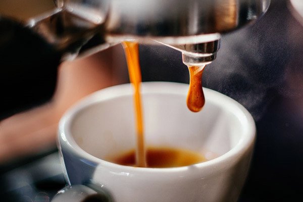 Cà phê rang mức độ Medium Roast có màu nâu vừa, thích hợp pha Espresso