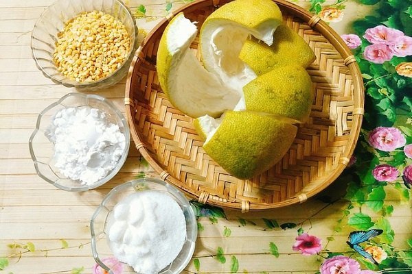 Nấu Chuẩn Chè Bưởi Không Đắng, Giòn Sần Sật Tại Nhà Các nguyên liệu cơ bản chuẩn bị cho món chè bưởi đậu xanh thơm ngon tại nhà