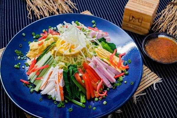 Các thành phần và nguyên liệu cơ bản của món mì Ramen truyền thống Nhật Bản