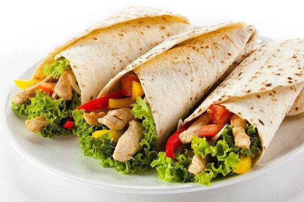 Khám Phá Bánh Burrito Mexico: Đậm Đà Chuẩn Vị Tại Nhà Cách làm bánh Burrito nhân gà đơn giản tại nhà