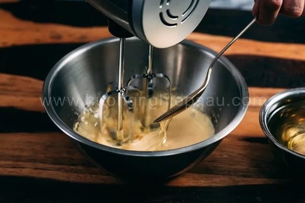cách làm xốt dầu trứng cho bánh mì chà bông