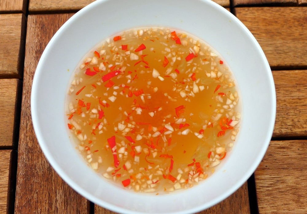 Cách pha nước mắm tỏi ớt chua ngọt