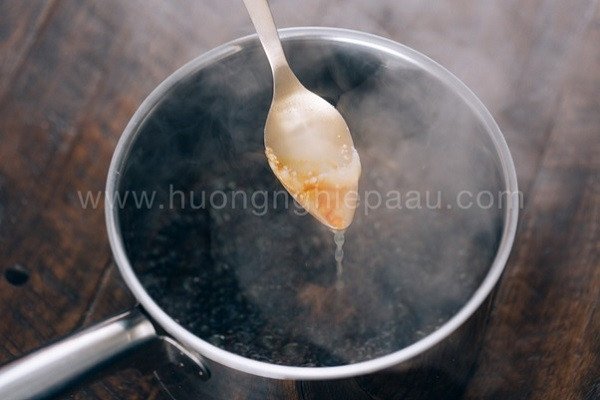 Caramel làm bánh flan không cần lò nướng