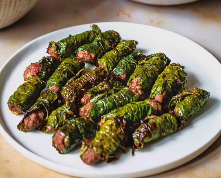 Chả ốc lá lốt vàng giòn sau khi chiên bằng chảo hoặc nồi chiên không dầu