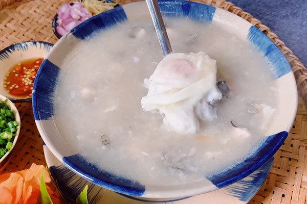 Cháo hàu trứng gà