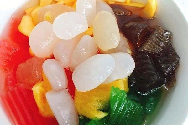 Chén chè hạt đác mít nước cốt dừa đã hoàn thành, sẵn sàng thưởng thức