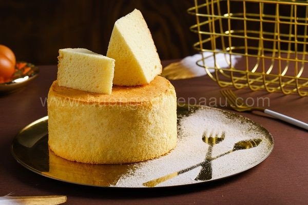 Chiếc bánh bông lan vàng óng mềm mịn, chuẩn vị