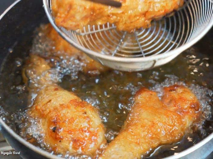 Chiên gà chiên nguyên miếng vàng đều hấp dẫn