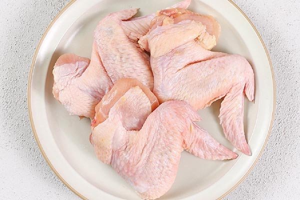Chọn cánh gà tươi ngon chất lượng để làm cánh gà chiên nước mắm