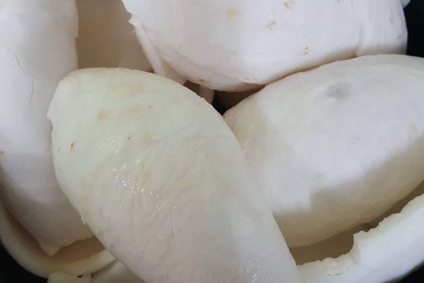 Hướng Dẫn Cách Làm Mứt Dừa Non Dẻo Thơm Chuẩn Vị Tết Chọn dừa non làm mứt