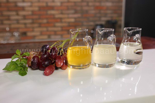 Chuẩn bị nguyên liệu làm nước ép nho