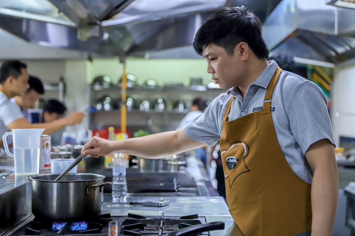 Chuẩn bị và sơ chế nguyên liệu cho món lẩu nướng