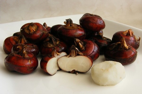 Củ năng tươi ngon - nguyên liệu chính làm chè sương sa hạt lựu