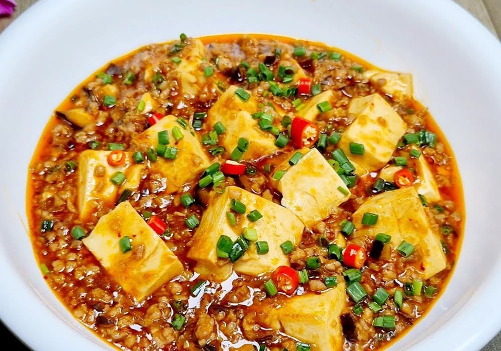 Đậu hũ sốt thịt băm đậm đà, món ăn chay mặn kết hợp