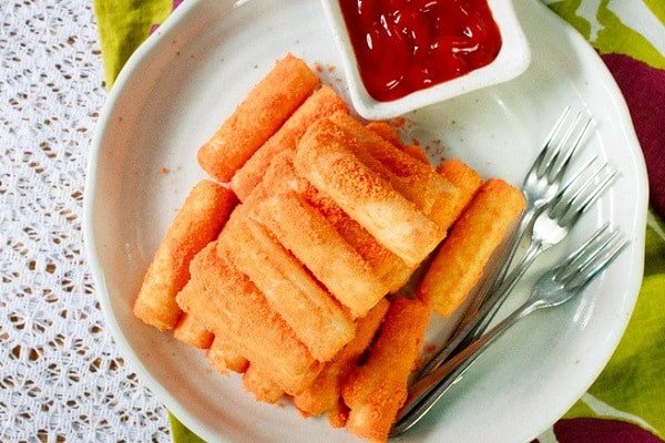 Đĩa bánh gạo lắc phô mai vàng giòn, thơm lừng chuẩn vị Nấu Chuẩn Ăn Ngon