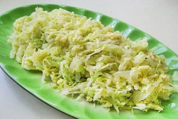Đĩa cải thảo xào trứng gà thơm lừng, dễ làm cho bữa tối