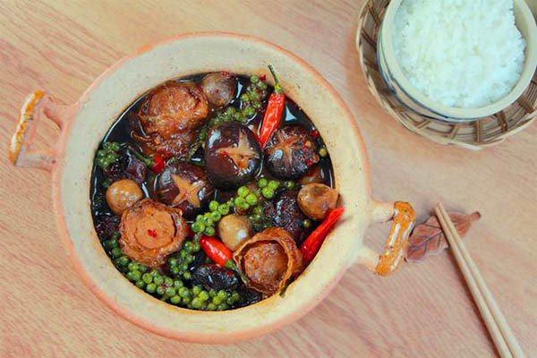 Đĩa nấm rơm kho chay đậm đà, hấp dẫn, chuẩn vị