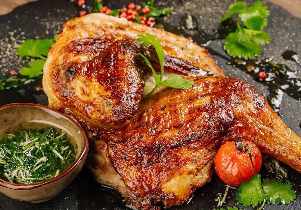 Gà nướng ngũ vị thơm lừng với màu sắc hấp dẫn