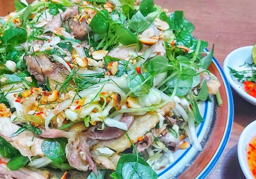 Gỏi gà rau càng cua tươi mát bổ dưỡng
