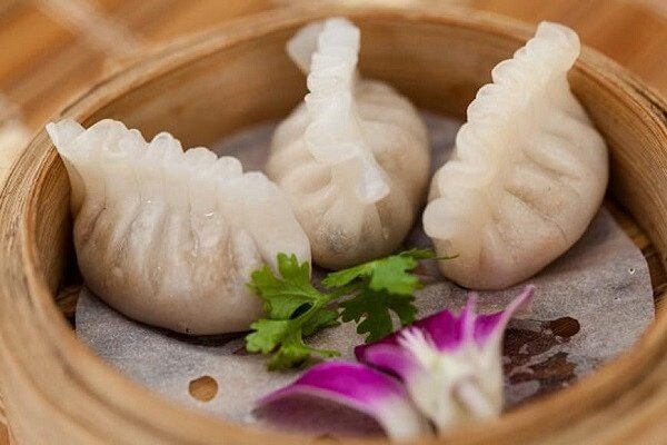 Há cảo hấp truyền thống với lớp vỏ trong suốt và nhân tôm thịt tươi ngon
